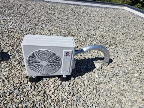 Pose de climatisation murale — chantier KP Énergie à Perpignan (photo 4)